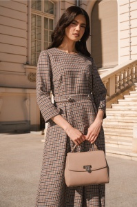 Rochie DY Fashion office stofa gri cu carouri maro si nasturi in talie