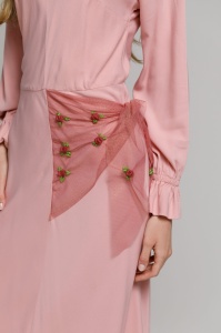 Rochie HARRIS roz pudrat cu esarfa brodata - Img 6