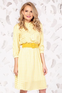 Rochie Pretty Girl galbena cu imprimeu pepit si curea in talie
