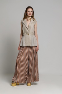 TALA vest made of linen and greige veil - Img 3