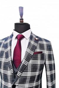 Costum slim fit in carouri