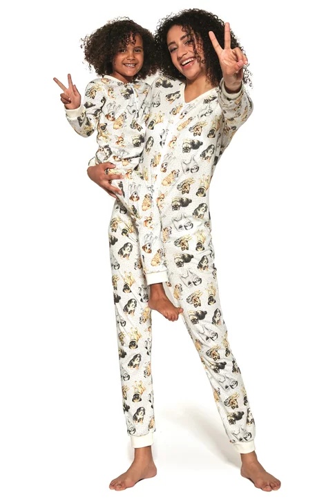 Pijama salopeta pentru fete 9-14 ani, colectia mama-fiica, Cornette G385-146 Dogs 2 (Culoare: Ecru, Marime: 146-152) - 1 | YEO