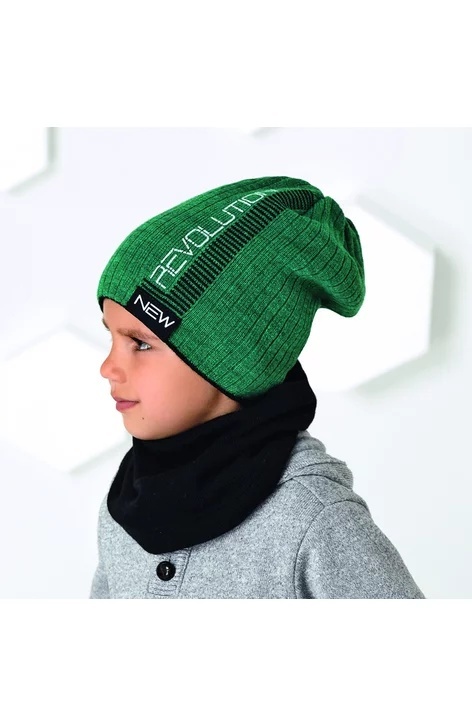 Caciula pentru baieti 4-7 ani (reversibil) - AJS 44-524 negru/verde