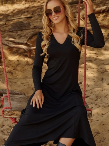 Rochie lunga neagra din tricot cu decolteu in V - Makadamia M809 - Img 4