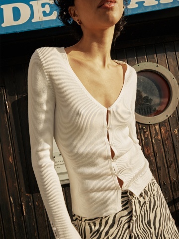 Top Volage ivory tip cardigan din tricot - Img 9