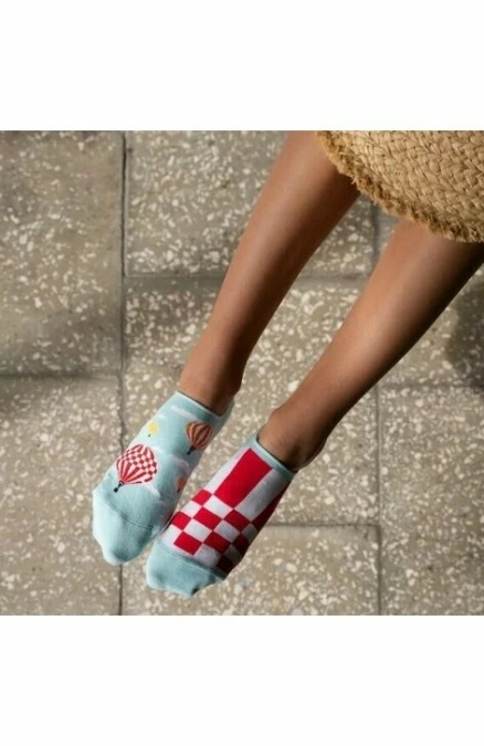 Talpici dama - Sosete dama - din bumbac, cu model asimetric - Happy socks - More S005-009 Balloons - Img 3