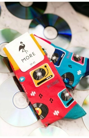 Sosete barbati, rosu cu model asimetric More Music - More S079-A015