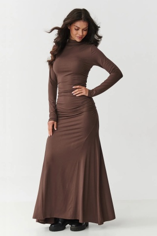 Rochie maxi cu guler inalt si incretituri, maro ciocolatiu - M897