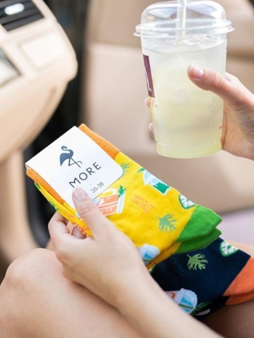 Sosete dama, galben cu model asimetric Juice - More S078-013 - Img 2