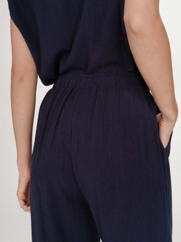 Pantaloni Raven navy blue lejeri cu talie inalta - Img 6