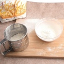 Cana Inox cu sita pentru cernut faina sau zahar, diametru 11 cm, Wei - Img 6