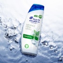 Sampon anti-matreata Head&Shoulders Menthol pentru par gras, 330 ml - Img 2
