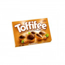 Praline cu Aluna Invelita in Ciocolata cu alune Toffifee 125g