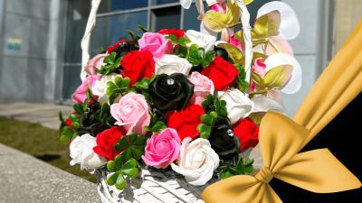 Cosulete cu flori – idei de cadouri pentru femei de 8 Martie