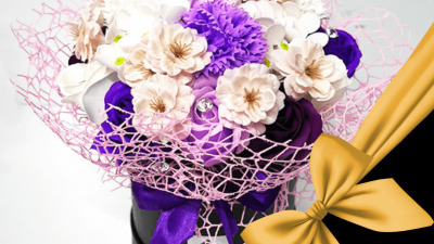 Aranjamente florale de primavara - idei de cadouri din flori de sapun colorate