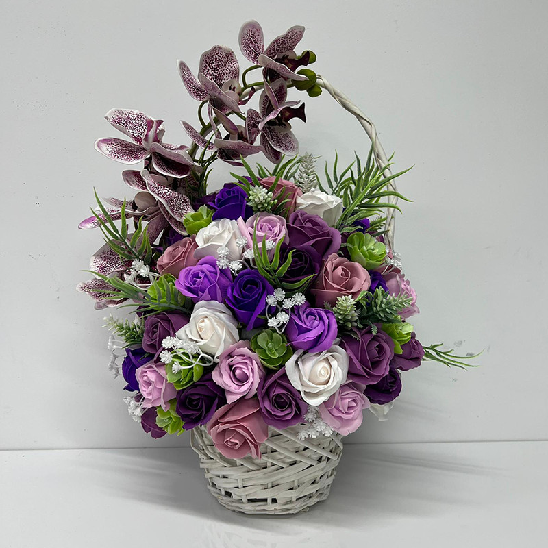 Cosulet Royal Orchid, cu trandafiri de sapun, accesorizati cu