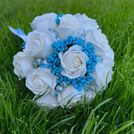 Buchet Mireasa, trandafiri de sapun, stamine si perle, albastru