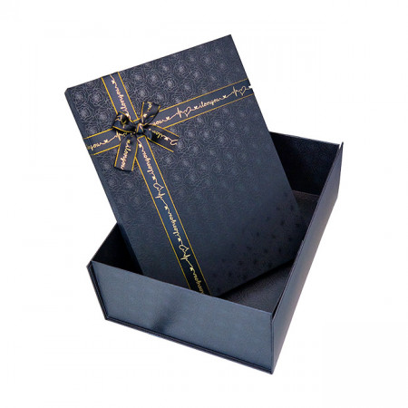 Cutie pentru cadouri, neagra, cu imprimeu floral subtil - 33 x 24.5 x 12