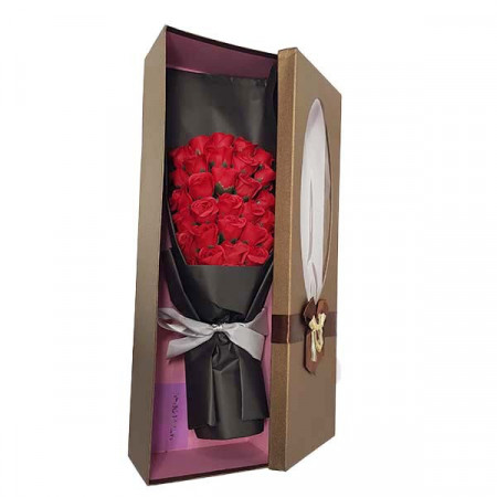 Buchet cu 31 de trandafiri din sapun, Infinite Love Celebration, 60 cm, rosu