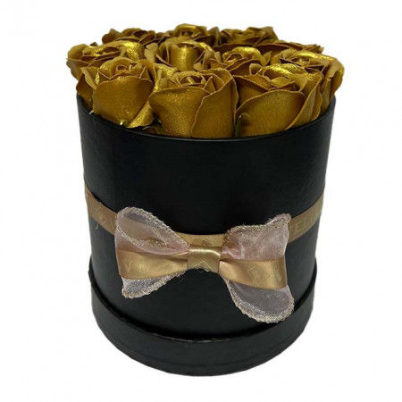 Aranjament floral Gold, cu 11 trandafiri de sapun si fundita, in cutie rotunda, gold