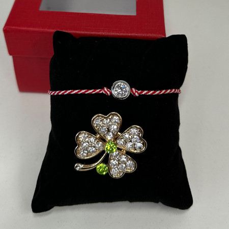 Set Lucky Breeze, cu brosa trifoi si bratara cu pandativ si cristal incrustat, pe snur reglabil, in cutie eleganta, Argintiu