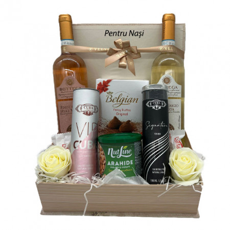 Pachet pentru Nasi, Bottega Pinot GrigioVenezia rosu si alb, 2 Parfumuri Cuba 100 ml, Trufe Belgian, arahide Nutline si praline Raffaello