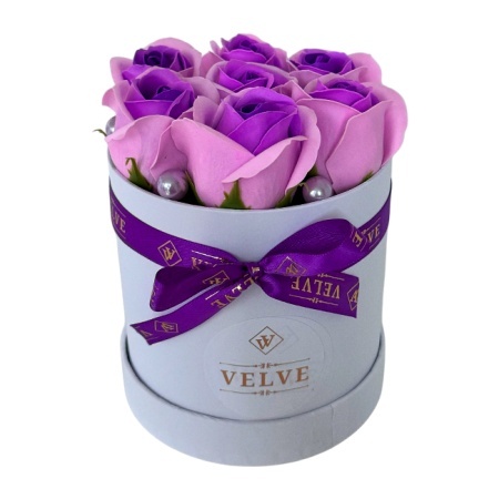 Aranjament floral Glamour Double Color, cutie rotunda cu 7 trandafiri sapun in doua culori, Lila-Mov