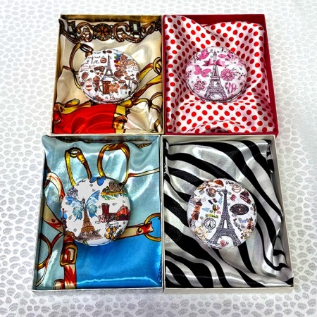 Set 4 Pachete Elegance pentru femei, cu esarfa eleganta si oglinda, in cutie cadou