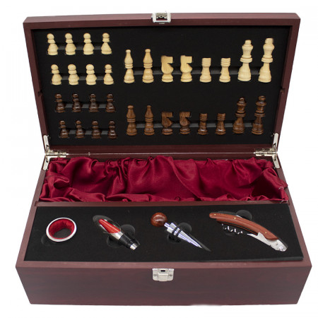 Set cadou King, cutie din lemn cu piese pentru sah, 4 accesorii de Vin si loc pentru sticla de vin, 36 x 21 cm