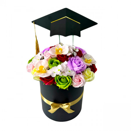 Aranjament floral pentru absolvire, in cutie rotunda cu trandafiri, orhidee si hortensiide sapun, ø 19cm, Lila