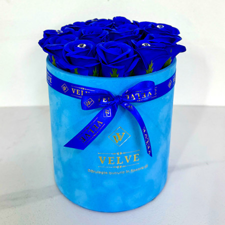 Aranjament floral Crystal Beauty cu 15 trandafiri de sapun, cristale artizanale, in cutie albastra cu catifea, Albastru