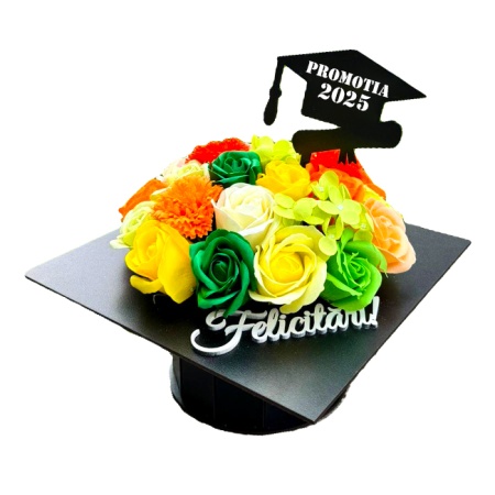 Aranjament floral pentru absolvire, in cutie tip toca, cu flori de sapun si garoafe , 26x26x13cm, Multicolor