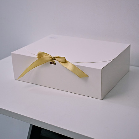 Cutie pentru cadouri, Elegant Sparkle, cu funda aurie, Alb, 28x20,5x8 cm