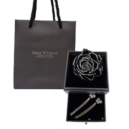 Trandafir criogenat in cutiuta cu sertar si cercei eleganti, negru