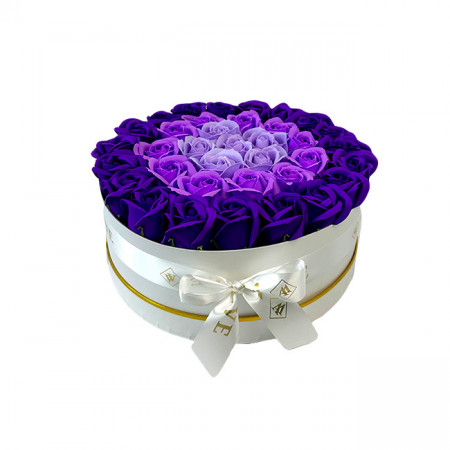 Aranjament floral Colors, in cutie rotunda alba cu 35 trandafiri de sapun, Mov
