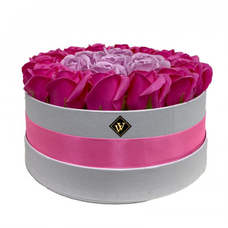 Aranjament floral in doua culori, cutie rotunda cu 21 trandafiri sapun, roz zmeura