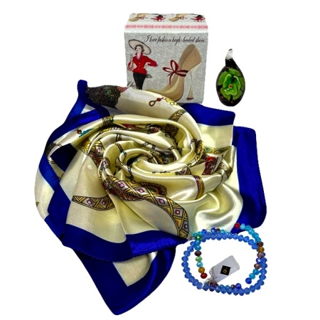 Pachet Stylish pentru femei, cu esarfa eleganta, doua bratari si pandantiv din sticla de Murano, in cutie cadou, Verde multicolor
