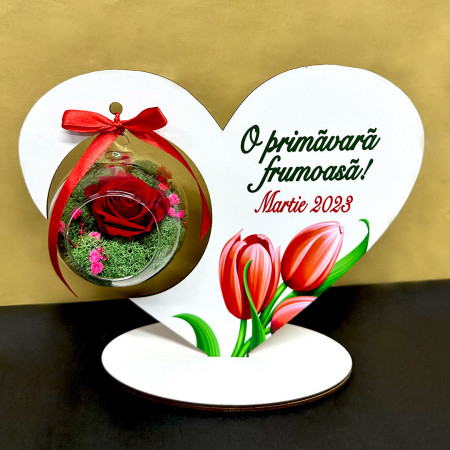 Suport ornamental tip tablou Picture March, in forma de inima, cu aranjament floral din trandafir criogenat si licheni stabilizati in glob de sticla, Alb
