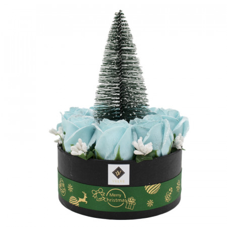 Aranjament floral in cutie rotunda, cu trandafiri din sapun si bradulet in mijloc