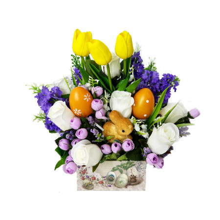 Aranjament handmade Happy Eggs, cu plante artizanale, lalele, trandafiri, liliac, oua si iepuras, cu tematica Pascala, Galben