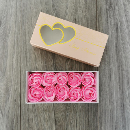 Cutie cadou 2Hearts cu 10 trandafiri de sapun, roz