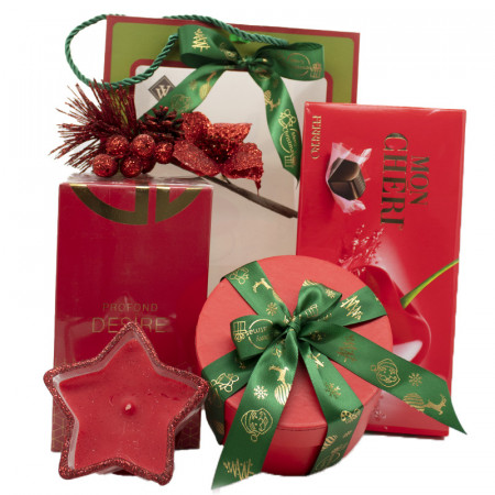 Pachet cadou Merry Christmas, Parfum dama Grandeur Elite Profund Desire, praline Mon Cheri, lumanare decorativa in cutie cadou si decoratiune crenguta de brad