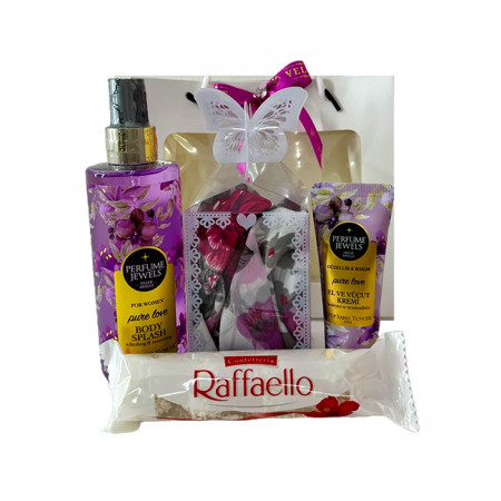Pachet Eyup, spray de corp 250ml Eyup Sabri-Tuncer, crema de maini si de corp 50ml din gama Eyup Sabri-Tuncer, praline Raffaello 40gr si esarfa, in punga cadou, Roz