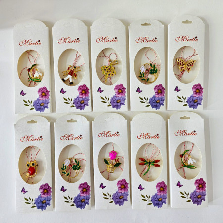 Set cu zece martisoare in tematica diferita, SpRing PIN Collection, cu imprimeu floral