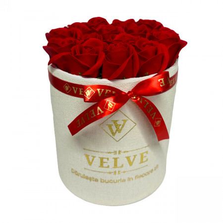 Aranjament floral Trandafiri parfumati de sapun, in cutie alba Luxury M
