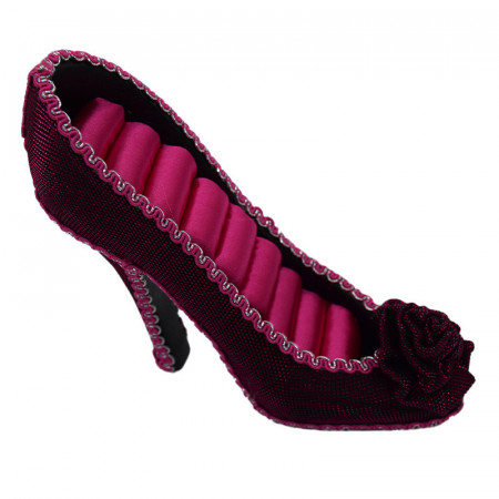 Suport bijuterii sub forma de pantof, cu dantela alba pe margini si floare, roz- negru