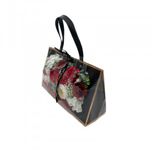 Aranjament floral in forma de poseta cu flori de sapun, 27 x 16 x 9 cm, rosu