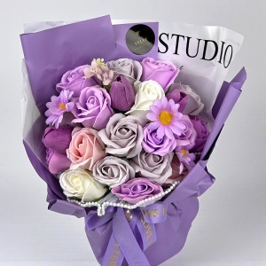 Buchet floral Eternal din flori artizanale, trandafiri si lalele de sapun, 22x30 cm, Lila - Img 5