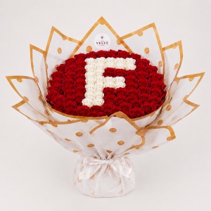 Buchet floral personalizat cu litera din 65 trandafiri de sapun, Rosu- Alb - Img 6