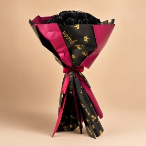 Buchet floral premium cu 35 trandafiri negri de sapun, funda cu strasuri, in ambalaj elegant, inaltime 37 cm - Img 3